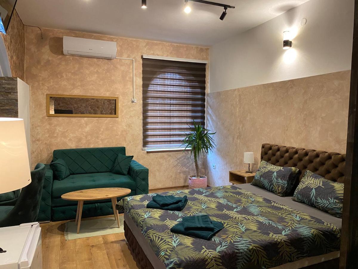 Delux Apartman Pozsarevác Kültér fotó